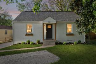 902 Broadmoor Dr - Photo 1 of 1