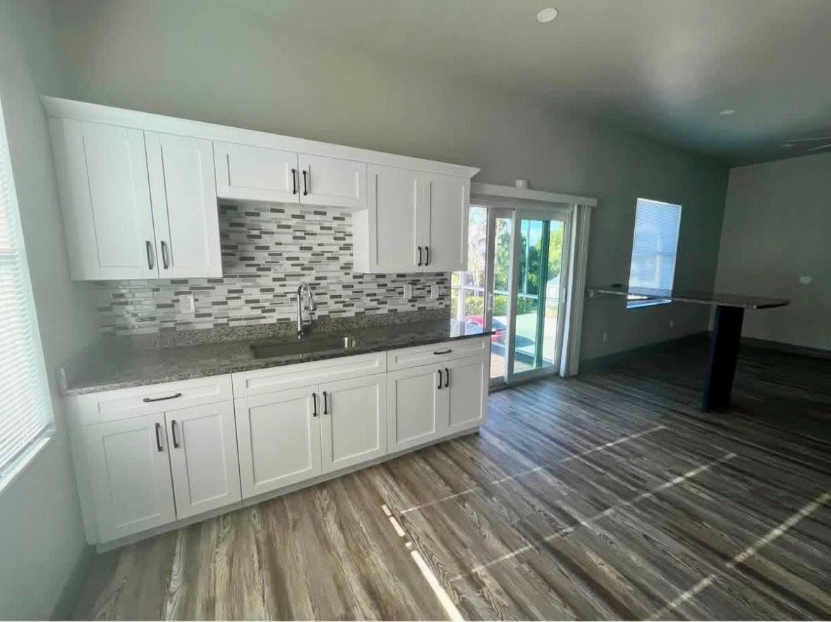 5593 Briarcliff Rd - Photo 4 of 20