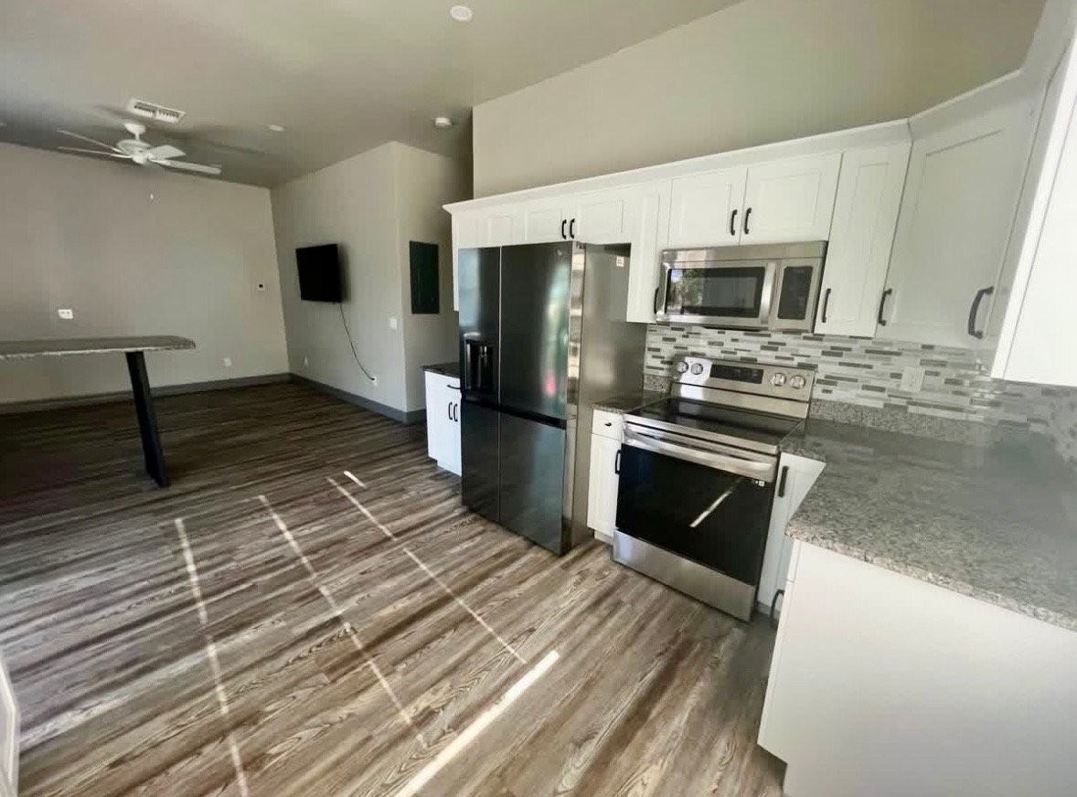 5593 Briarcliff Rd - Photo 5 of 20