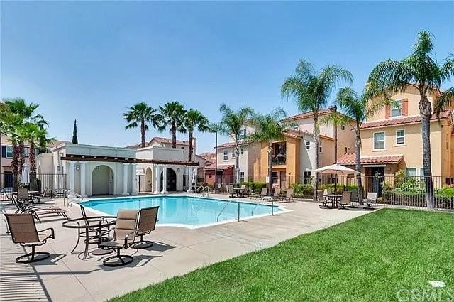 277 Bloomington Ave #130 - Photo 4 of 11