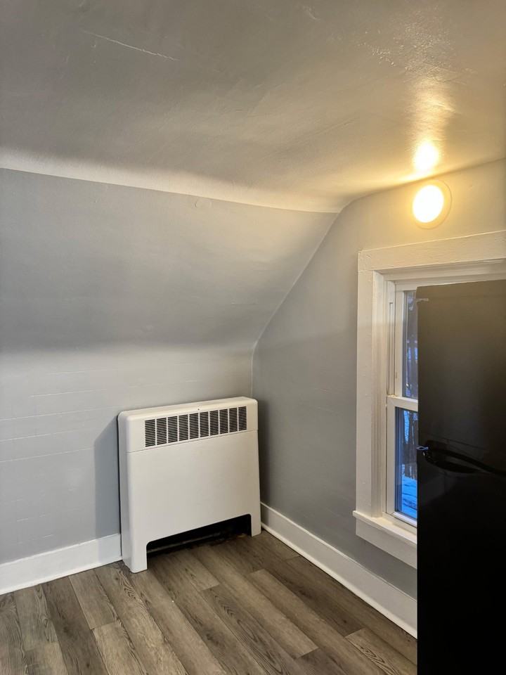 82 Park Ave #4 - Photo 7 of 12