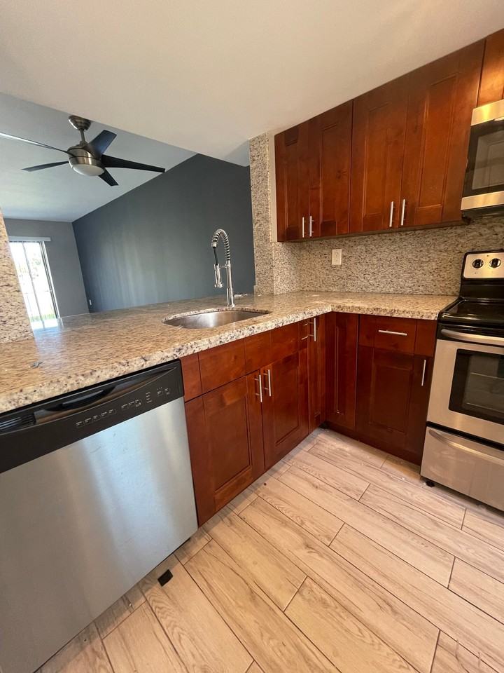 5200 Nw 33rd Ave #43 - Photo 2 of 20