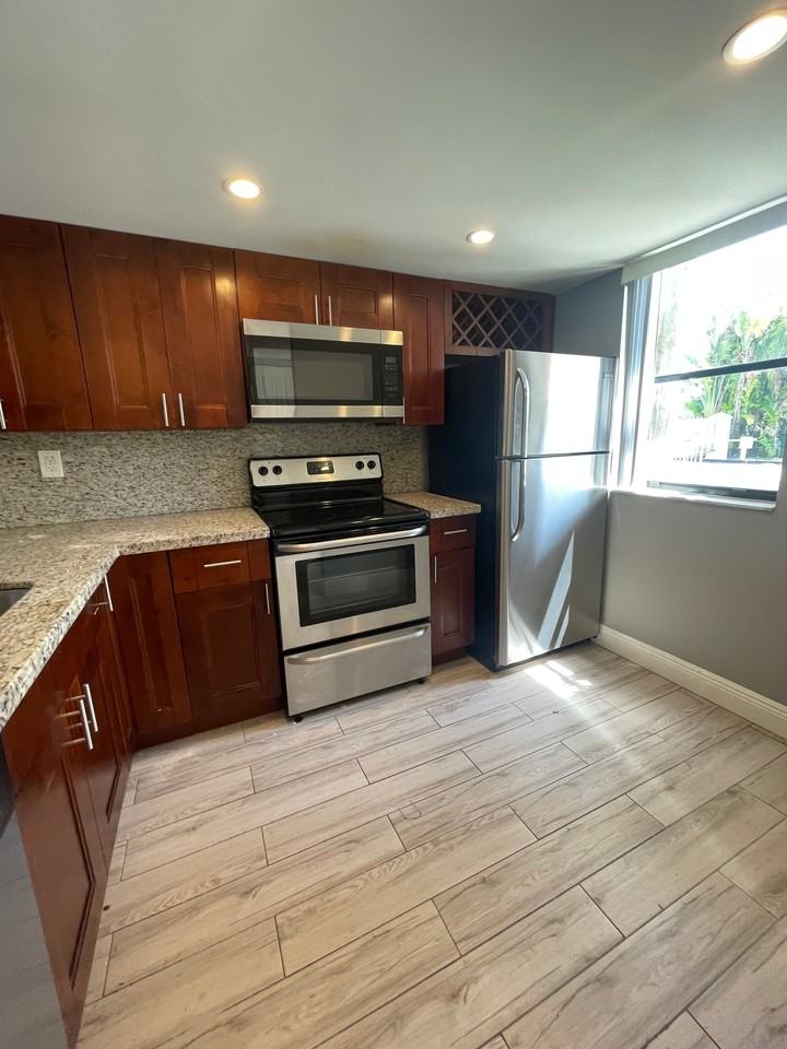 5200 Nw 33rd Ave #43 - Photo 5 of 20