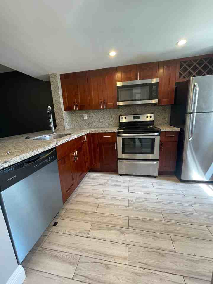 5200 Nw 33rd Ave #43 - Photo 7 of 20