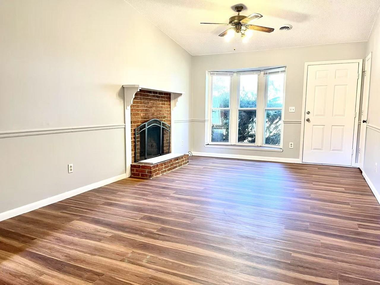 1723 Todd Dr - Photo 3 of 16