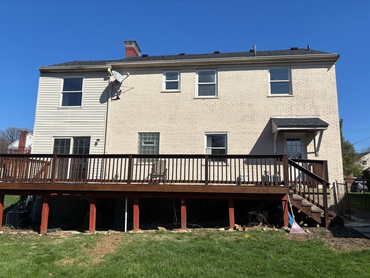 1209 Covedale Ave - Photo 2 of 7