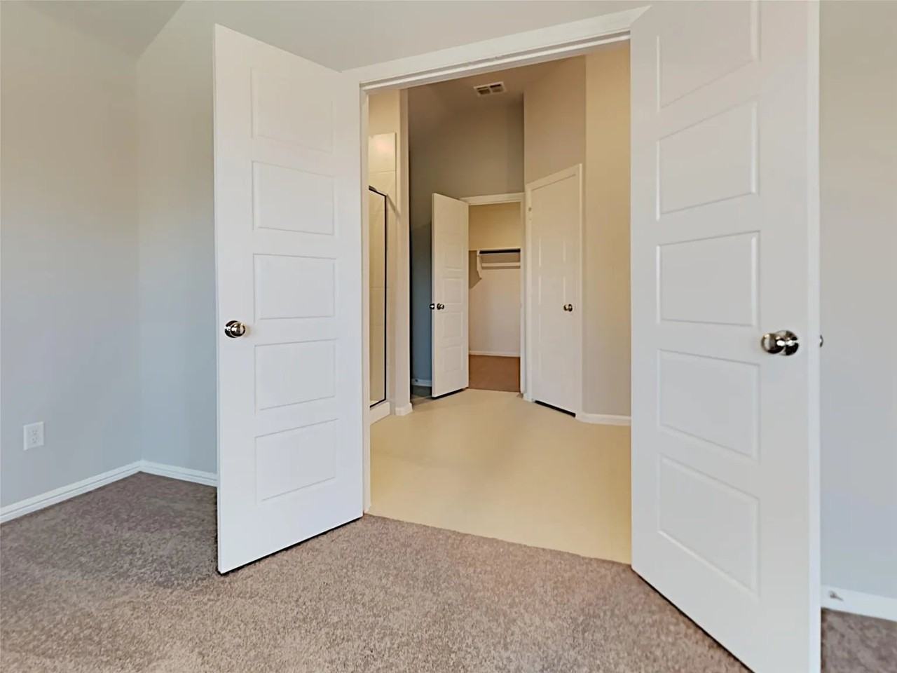 2926 Culver Ave - Photo 5 of 20