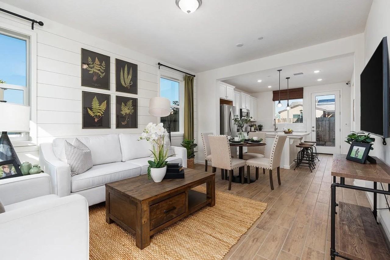 6623 E Crimson Dr - Photo 2 of 7