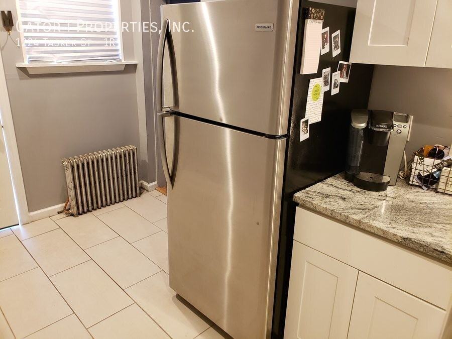 1224 Tasker St #1R - Photo 2 of 9