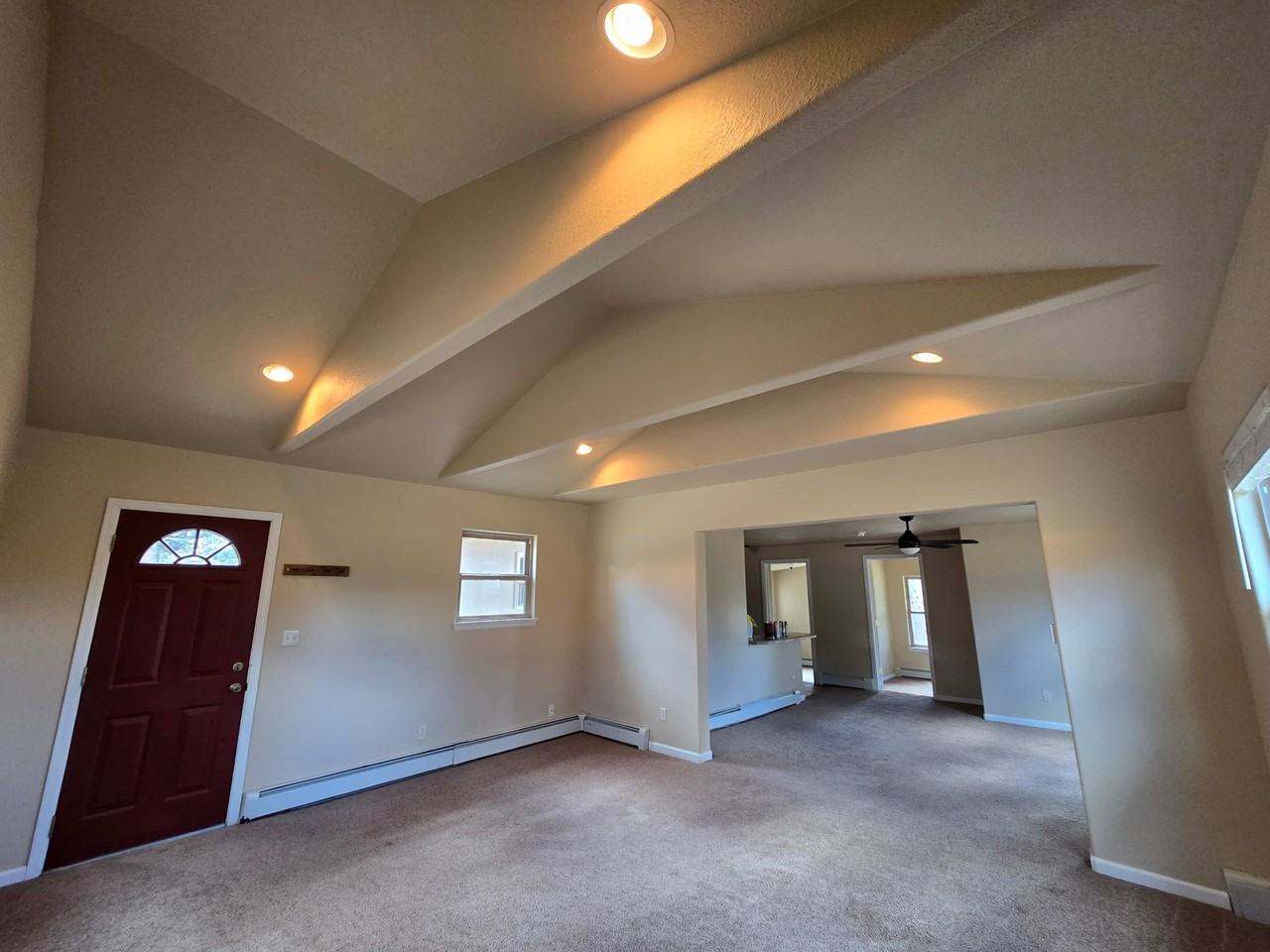 178 Daisy St - Photo 2 of 25