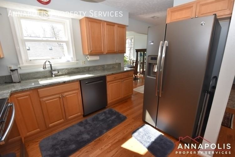 1423 Howard Rd - Photo 4 of 35