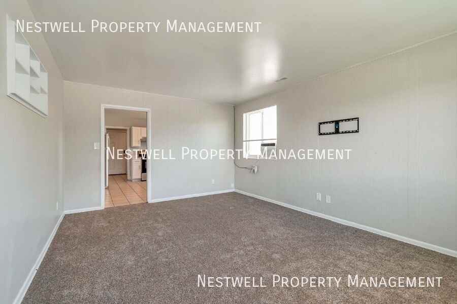 112 W Angelo Ave - Photo 4 of 20