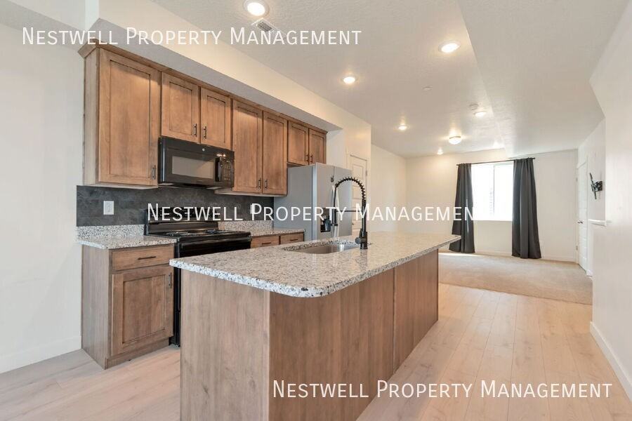 1146 S Redwood Rd - Photo 4 of 20