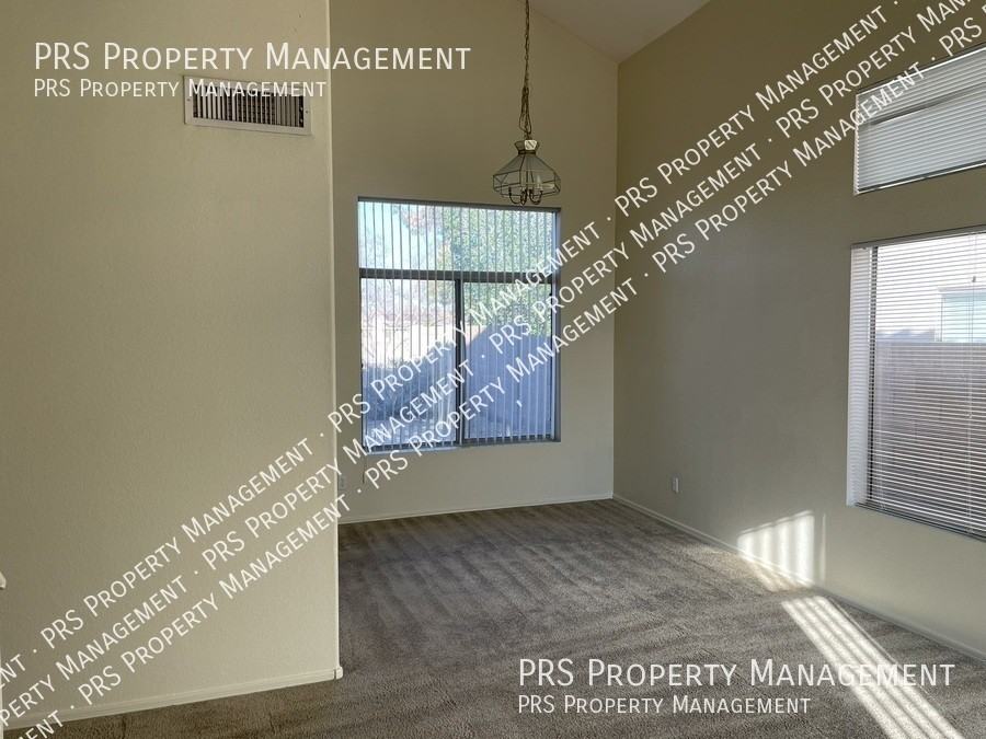 324 W Colt Rd - Photo 2 of 18