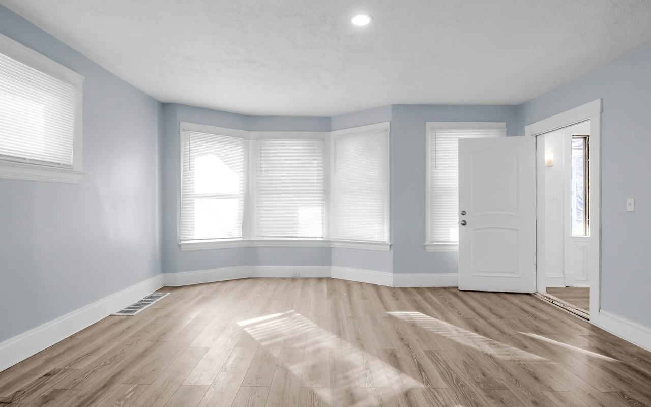 11215 Whitmore Avenue, Unit B - Photo 4 of 19