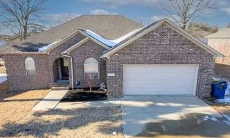 featured image of 2813 Ewing Ln