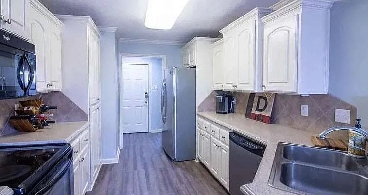 2813 Ewing Lane - Photo 3 of 16