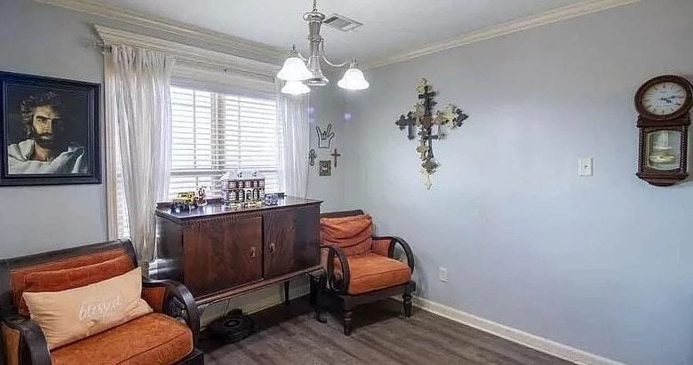 2813 Ewing Lane - Photo 4 of 16