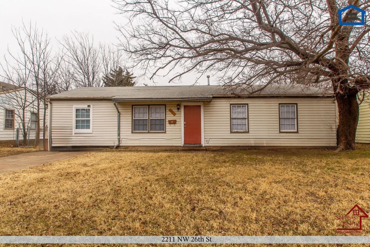 2211 Nw 26th St - Photo 3 of 39