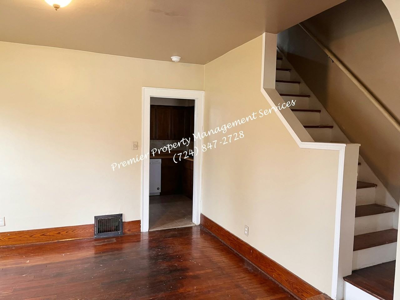 979 King Street - Photo 6 of 16