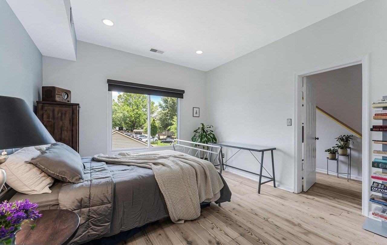 11302 Harbor Court, Unit 1302 - Photo 3 of 30