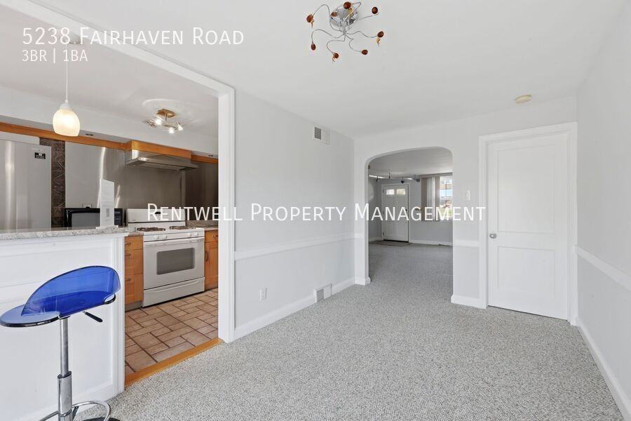 5238 Fairhaven Rd - Photo 5 of 26