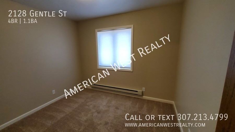 2128 Gentle St - Photo 7 of 14