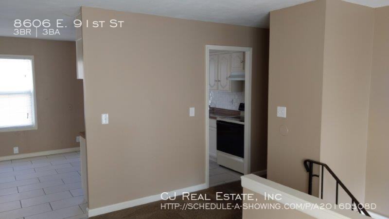 8606 E 91st St #8606 - Photo 3 of 10