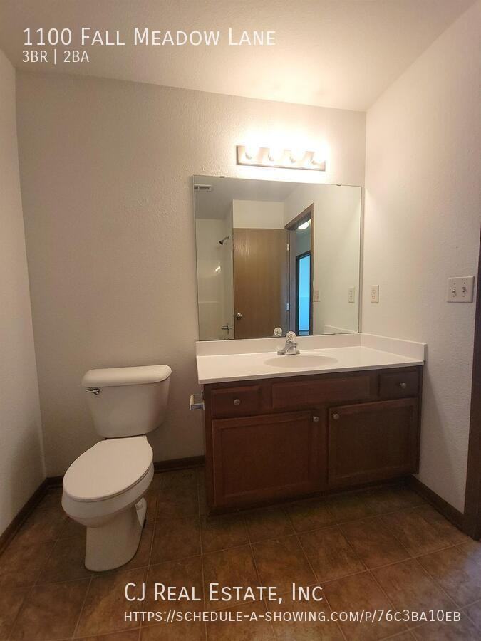 1100 Fall Meadow Ln - Photo 5 of 9