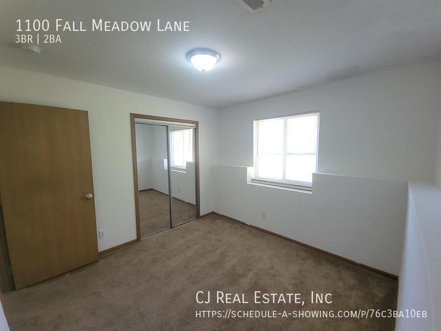 1100 Fall Meadow Ln - Photo 6 of 9