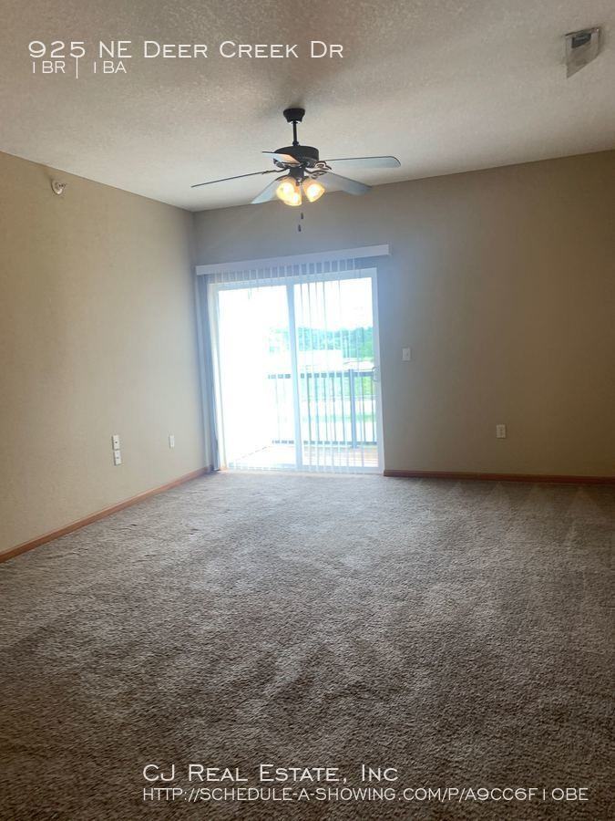 925 Ne Deer Creek Dr - Photo 4 of 10