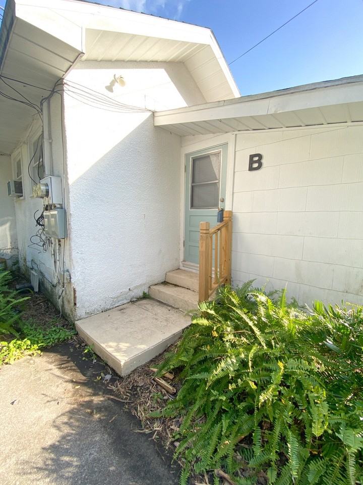 1912 Chamberlin Street, Unit B - Photo 3 of 9