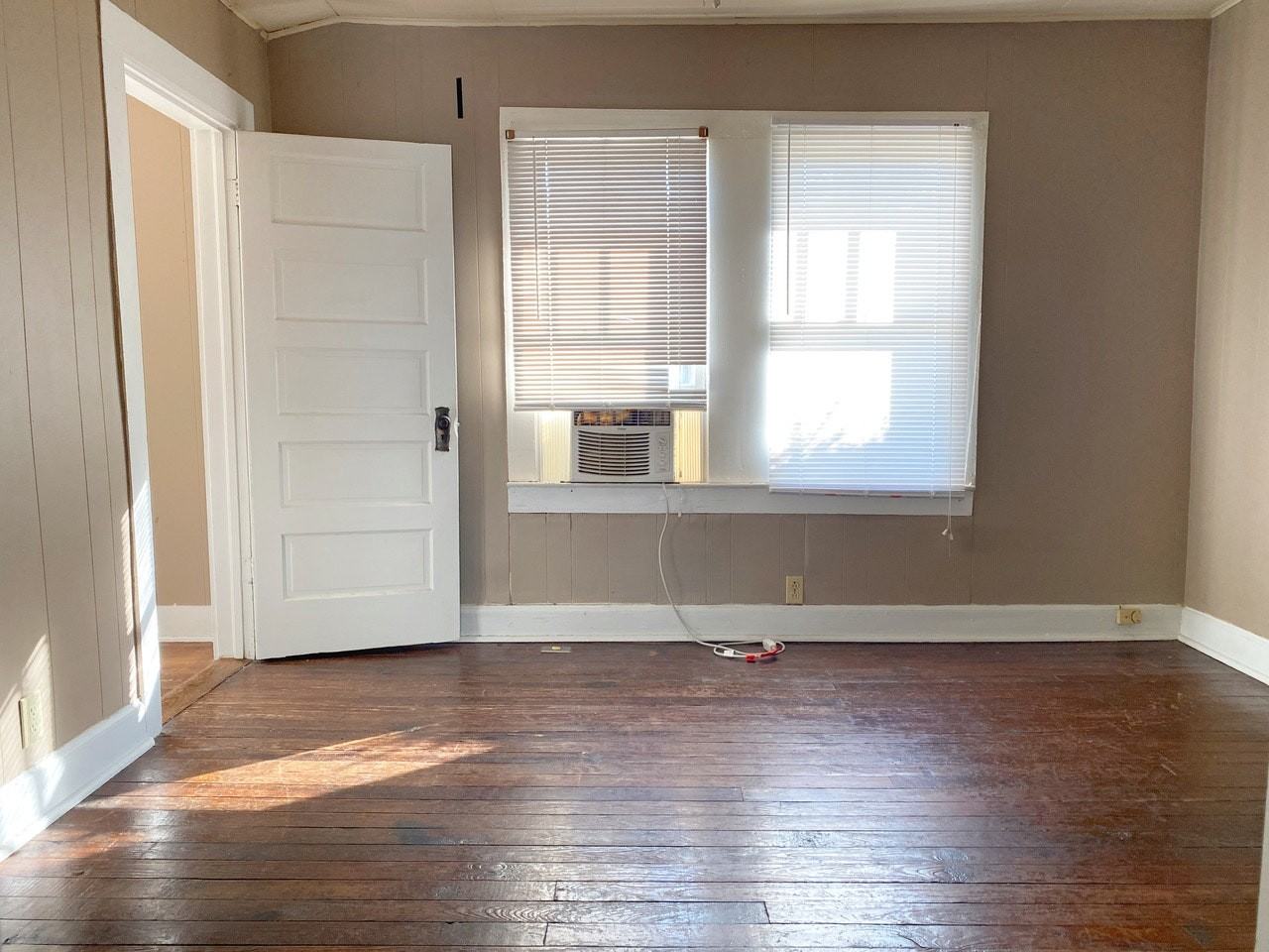 1912 Chamberlin Street, Unit B - Photo 4 of 9