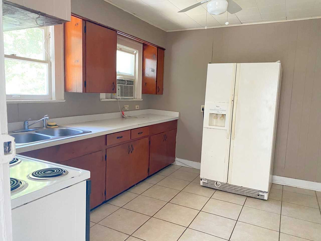 1912 Chamberlin Street, Unit B - Photo 6 of 9