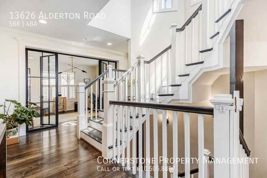 13626 Alderton Rd - Photo 5 of 37