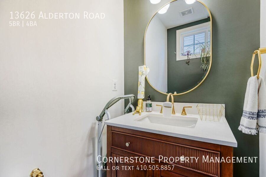 13626 Alderton Rd - Photo 7 of 37