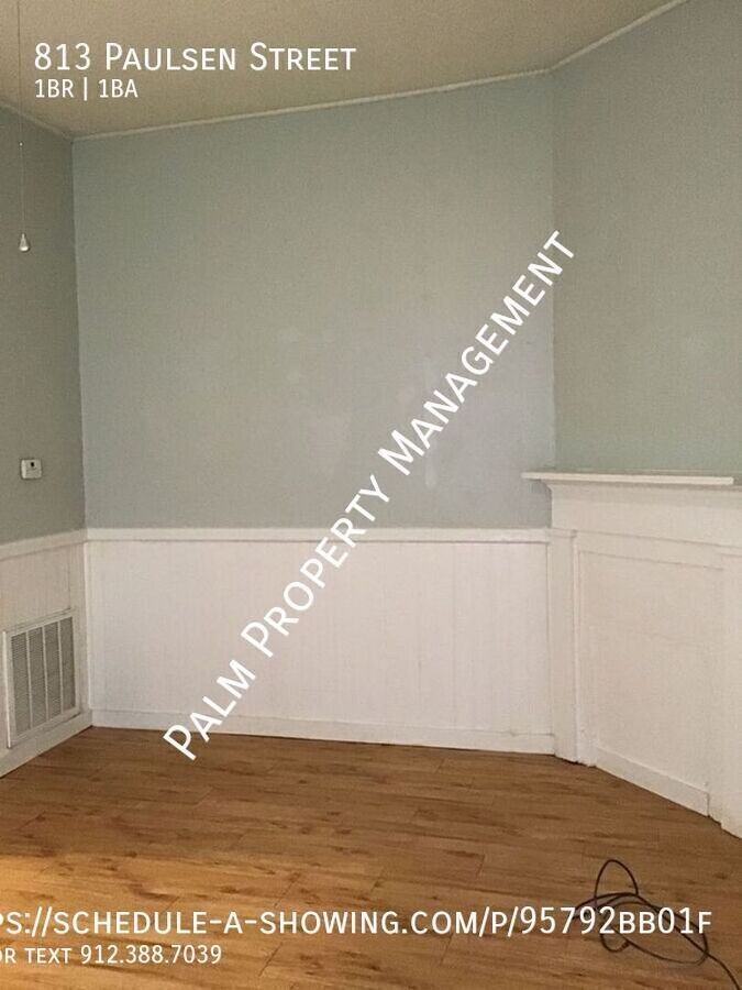 813 Paulsen St - Photo 3 of 11