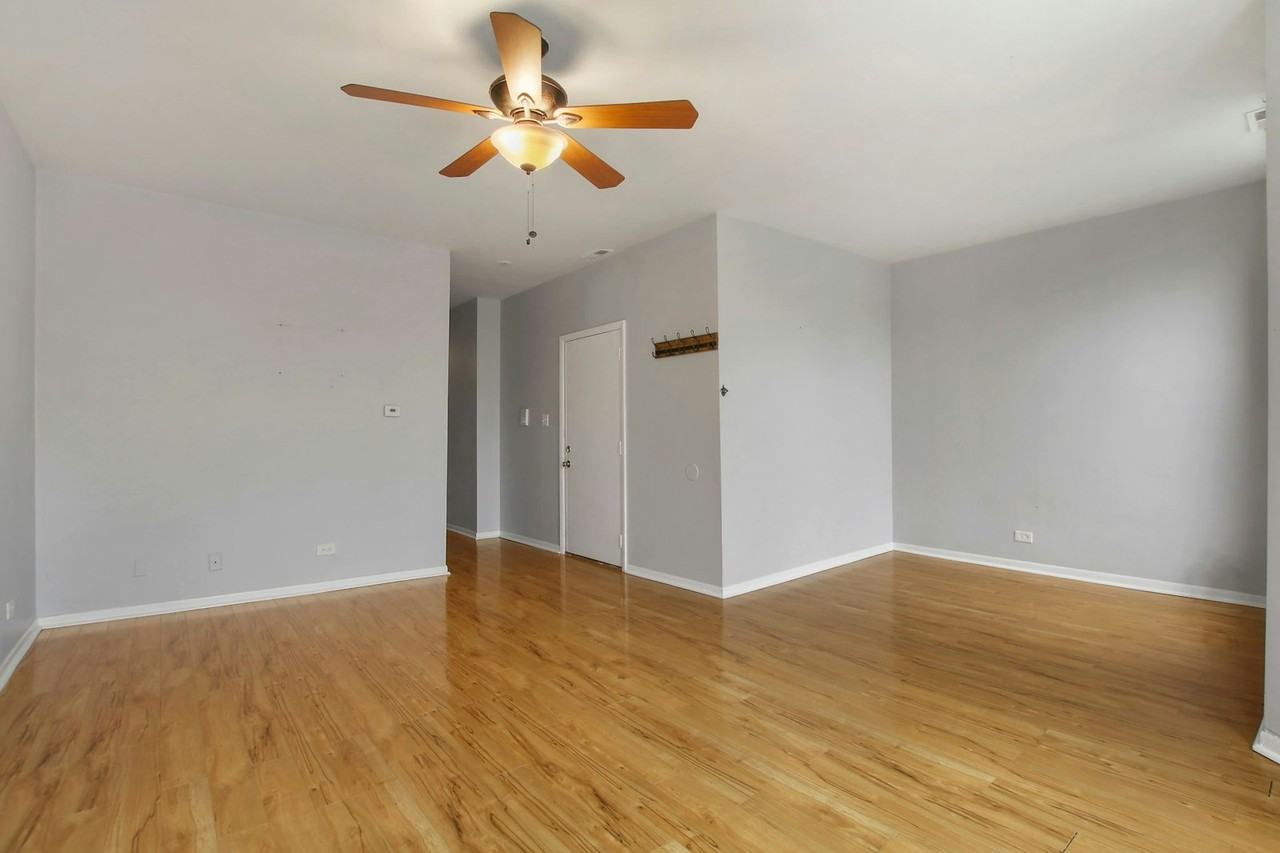 4040 South Wabash Avenue, Unit 2 - Photo 5 of 8