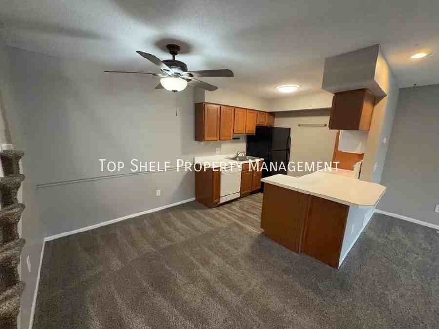 1122 Se Mill Pond Ct - Photo 5 of 14