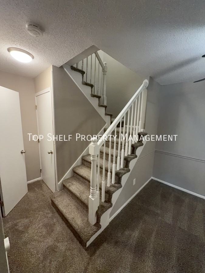 1122 Se Mill Pond Ct - Photo 7 of 14