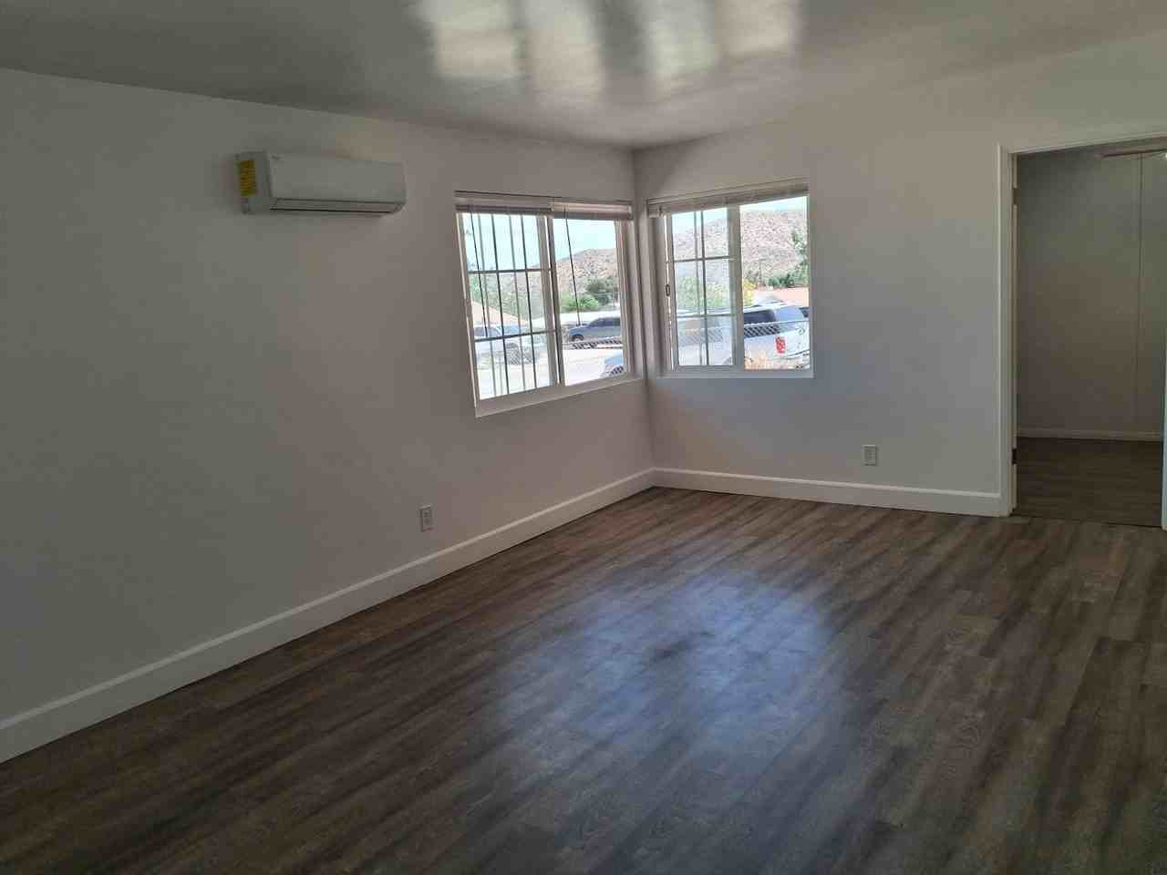 11010 Knobb Avenue - Photo 7 of 13