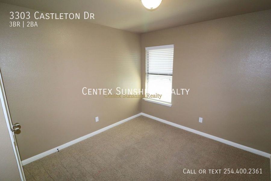 3303 Castleton Dr - Photo 4 of 23