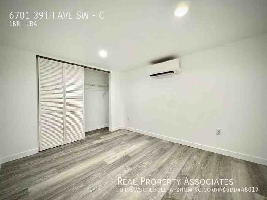 6701 39th Ave Sw #C - Photo 5 of 13