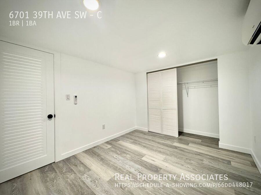 6701 39th Ave Sw #C - Photo 6 of 13