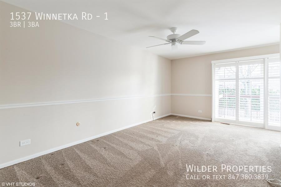 1537 Winnetka Rd #1 - Photo 5 of 19
