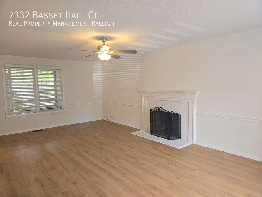 7332 Bassett Hall Ct - Photo 5 of 14