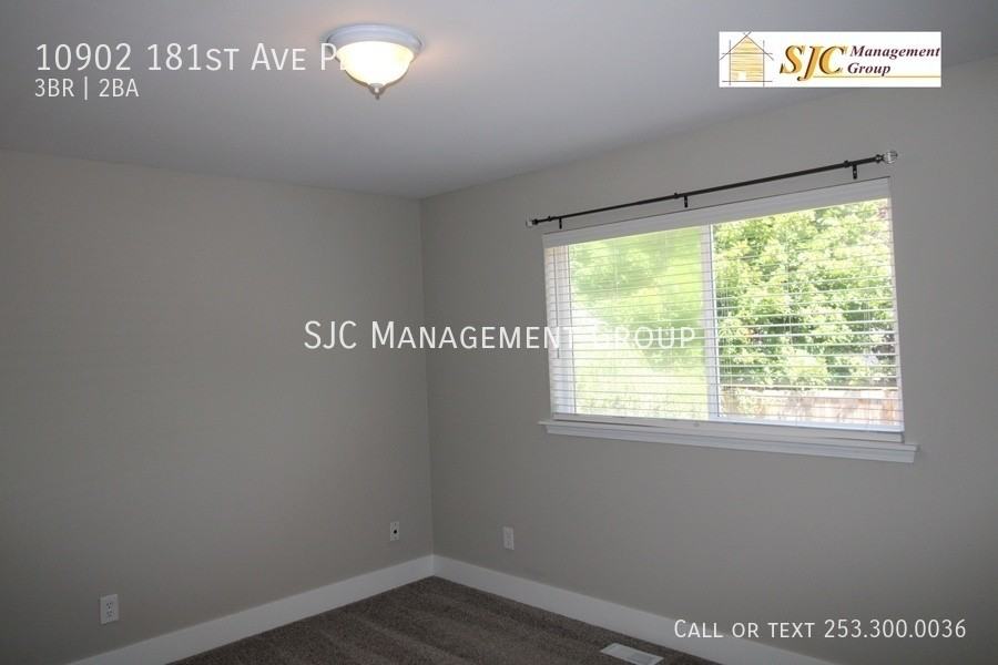 10902 181st Avenue Pl E - Photo 5 of 13