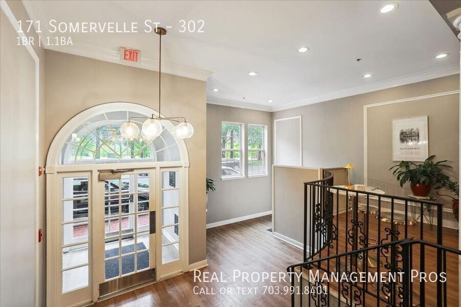 171 Somervelle St #302 - Photo 3 of 50