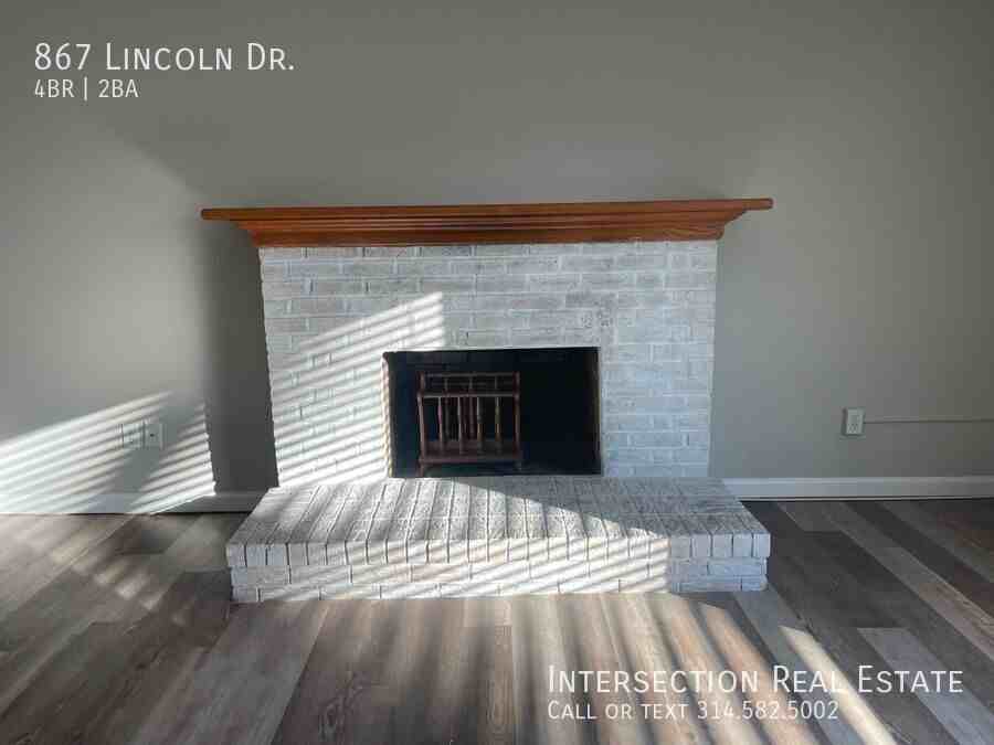 867 Lincoln Dr - Photo 7 of 39