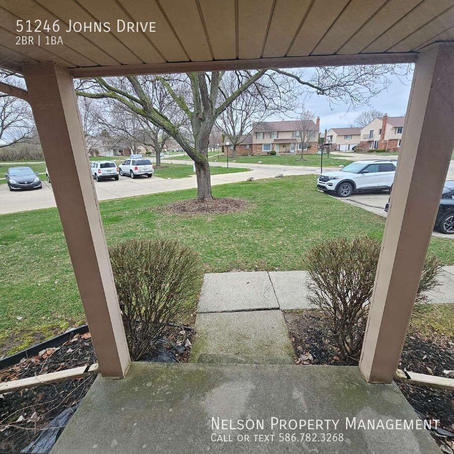 51246 Johns Dr - Photo 2 of 18